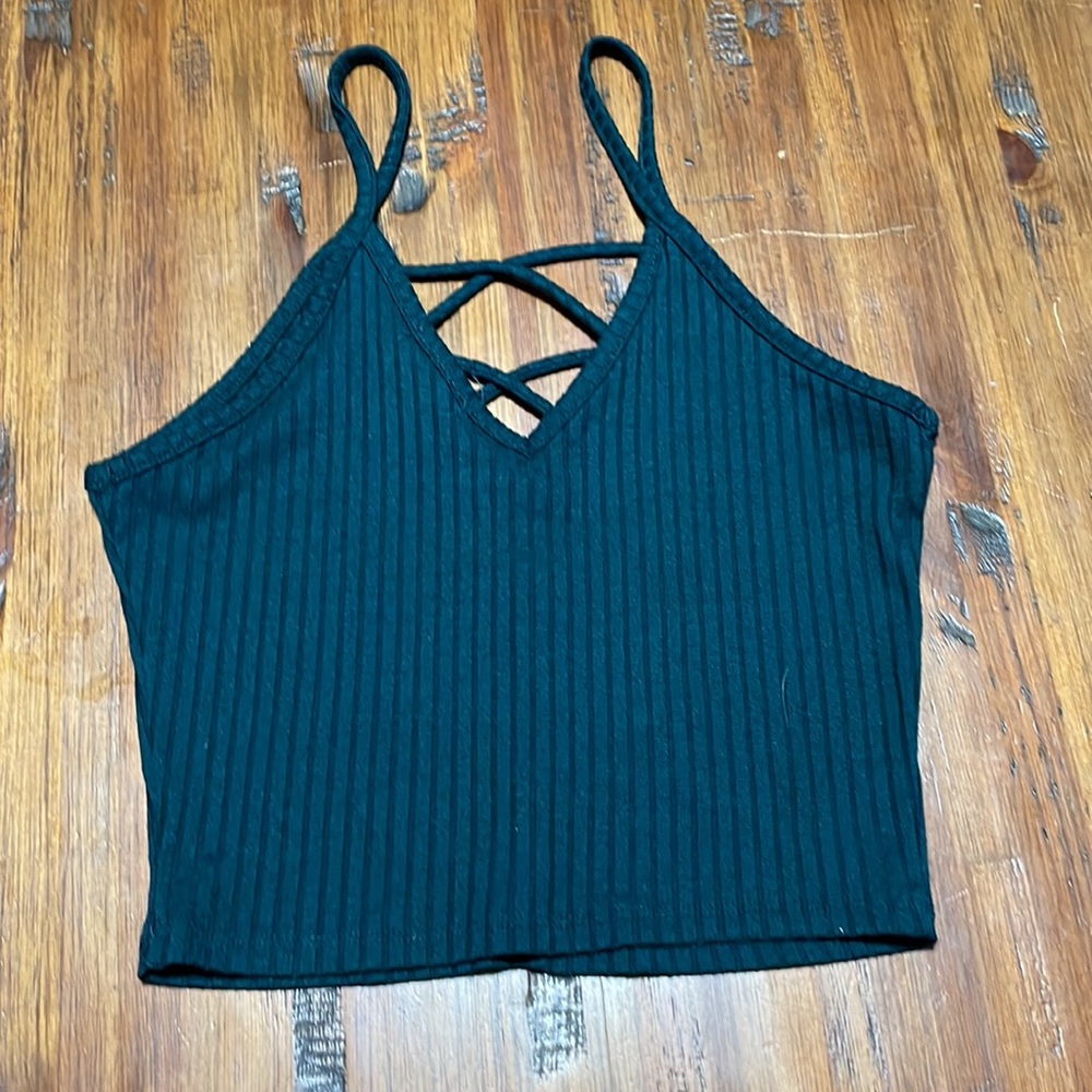 green crop top - Picture 2 of 3